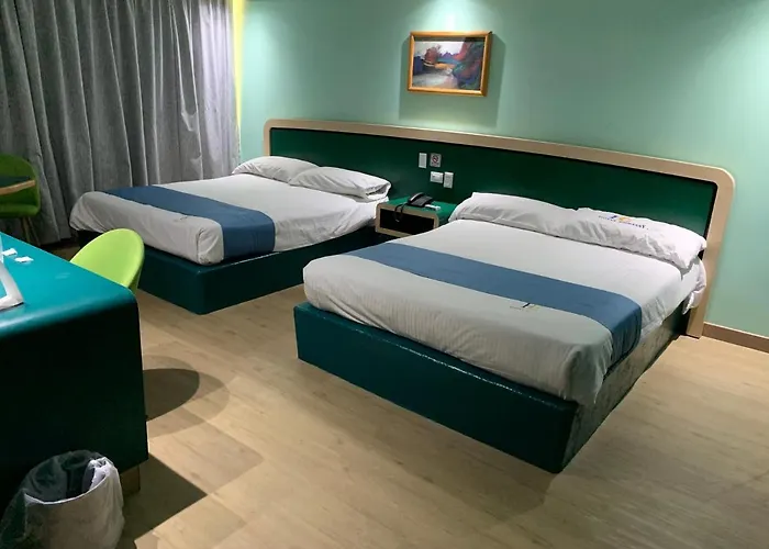 Hotel Embassy