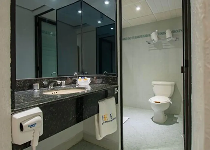 Hotel Embassy