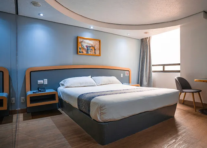 Hotel Embassy