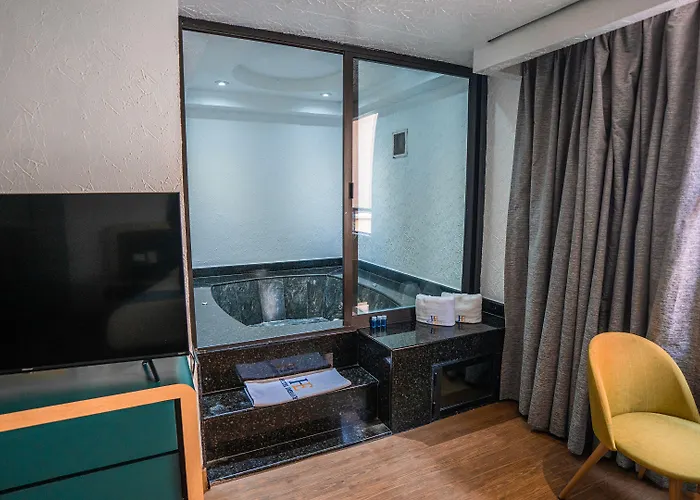 Hotel Embassy 3*