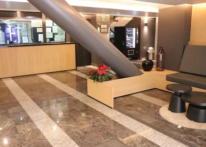 Embassy 3*